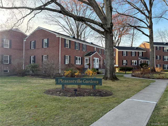 $2,490 | 291 Manville Road, Unit 2D, Pleasantville, NY 10570
