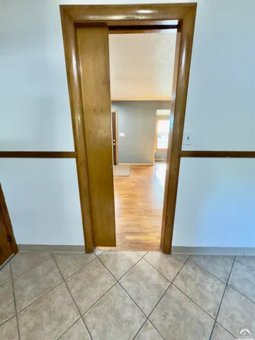 $270,000 | 923 Crestline Drive, Lawrence, KS 66049