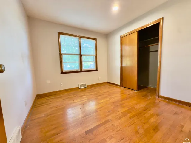 $270,000 | 923 Crestline Drive, Lawrence, KS 66049