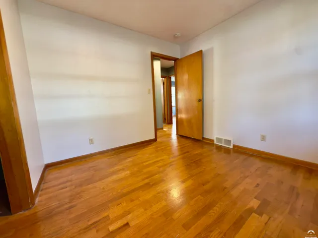 $270,000 | 923 Crestline Drive, Lawrence, KS 66049