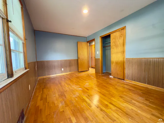 $270,000 | 923 Crestline Drive, Lawrence, KS 66049