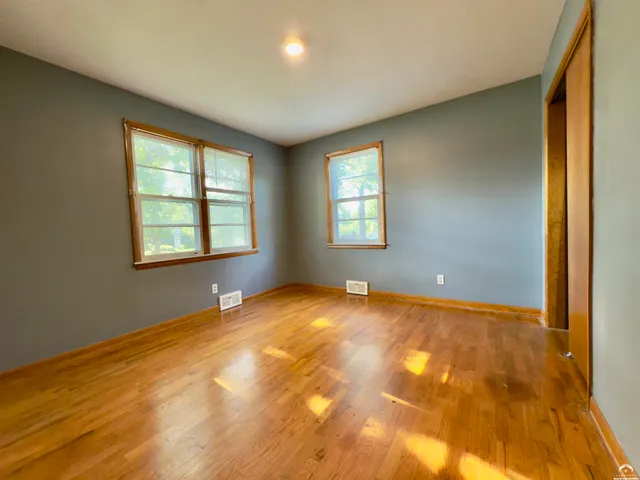 $270,000 | 923 Crestline Drive, Lawrence, KS 66049