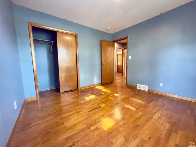 $270,000 | 923 Crestline Drive, Lawrence, KS 66049