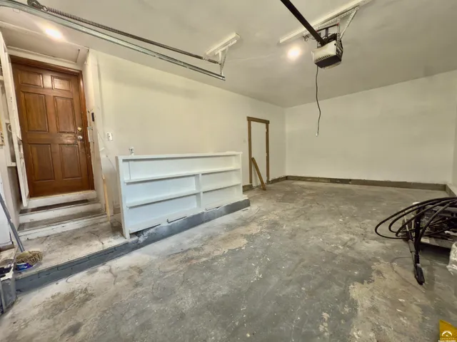 $270,000 | 923 Crestline Drive, Lawrence, KS 66049