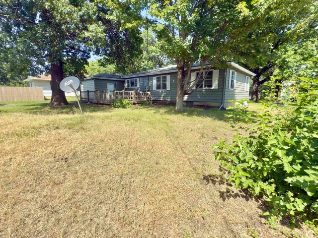 $270,000 | 923 Crestline Drive, Lawrence, KS 66049