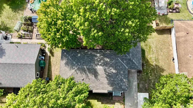 $270,000 | 923 Crestline Drive, Lawrence, KS 66049