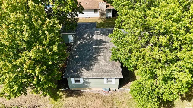 $270,000 | 923 Crestline Drive, Lawrence, KS 66049