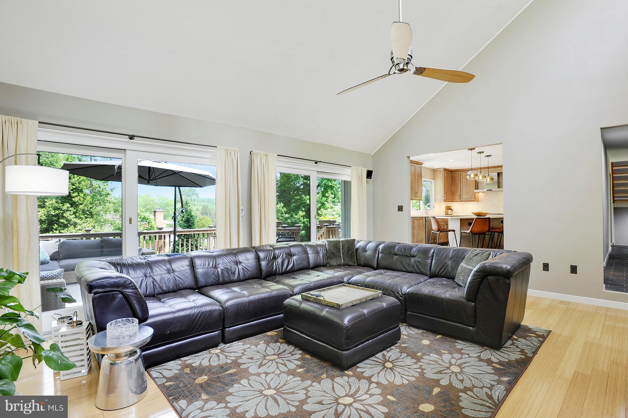 10902 Miller Road Oakton, VA 22124 - Photo 11 of 30 Family Room