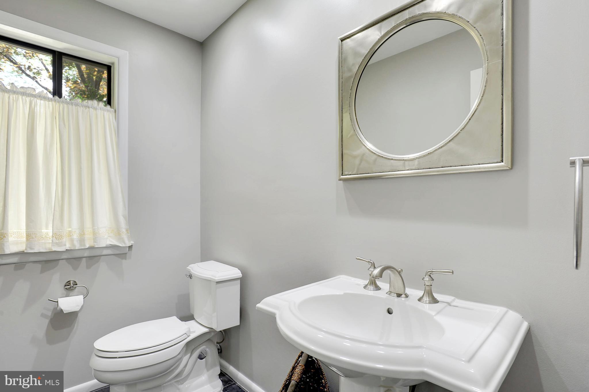 10902 Miller Road Oakton, VA 22124 - Photo 12 of 30 Bath