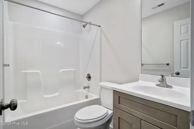 $335,000 | 102 Kyle Herring Drive, Teachey, NC 28464