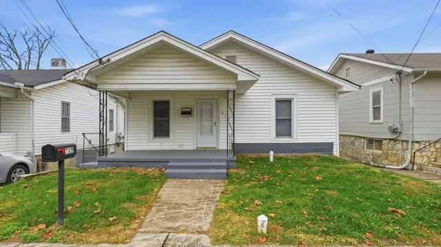 $1,695 | 215 North Hickory Street, Chattanooga, TN 37404
