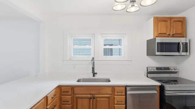 $1,695 | 215 North Hickory Street, Chattanooga, TN 37404