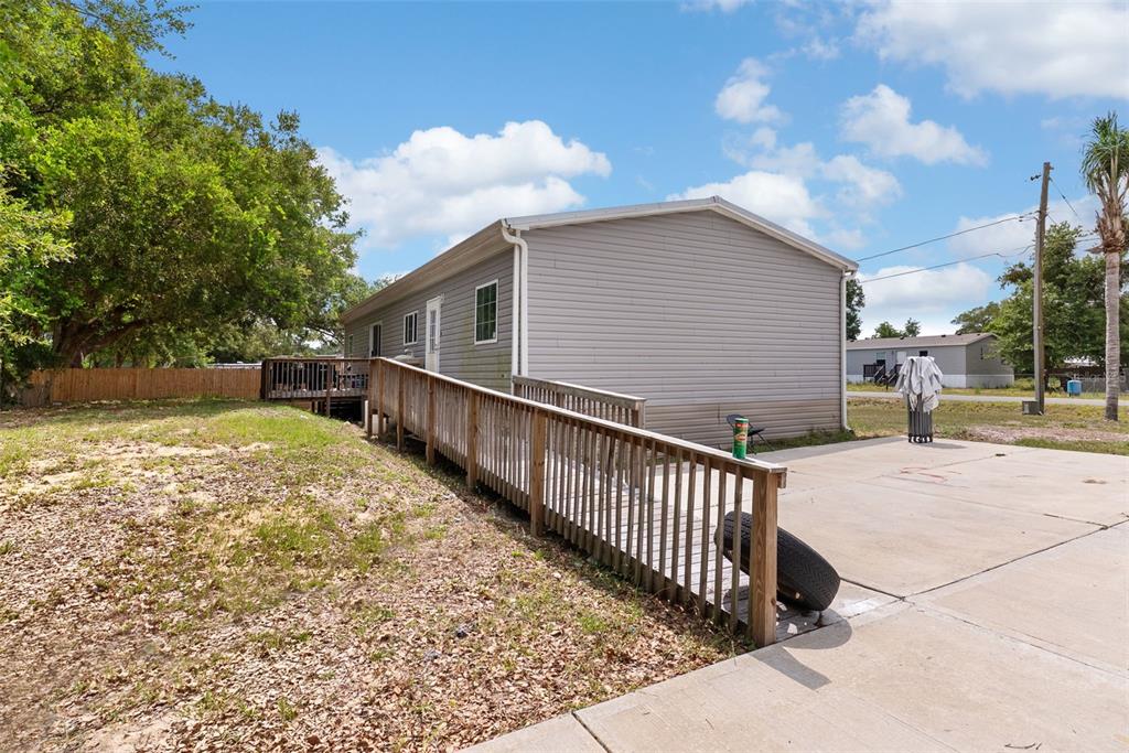 8010 Palmer Road Bartow, FL 33830 - Photo 21 of 22 a view of backyard with a outdoor space