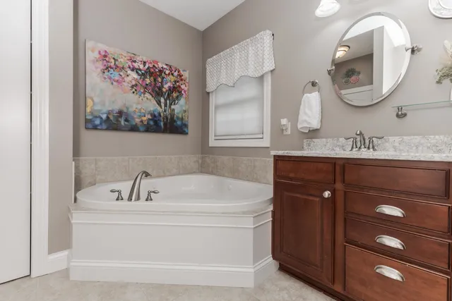 $430,000 | 36 Lone Oak Court, Bloomington, IL 61705