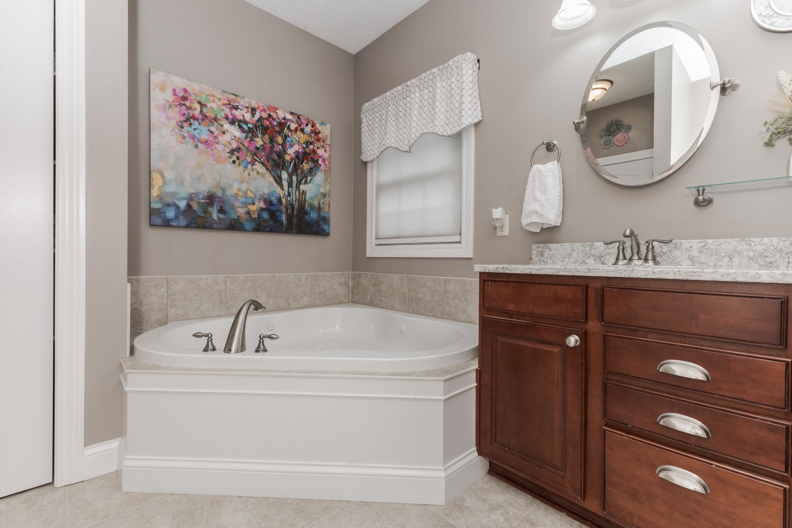 36 Lone Oak Court Bloomington, IL 61705 - Photo 24 of 63