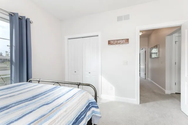 $430,000 | 36 Lone Oak Court, Bloomington, IL 61705