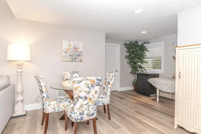 $430,000 | 36 Lone Oak Court, Bloomington, IL 61705