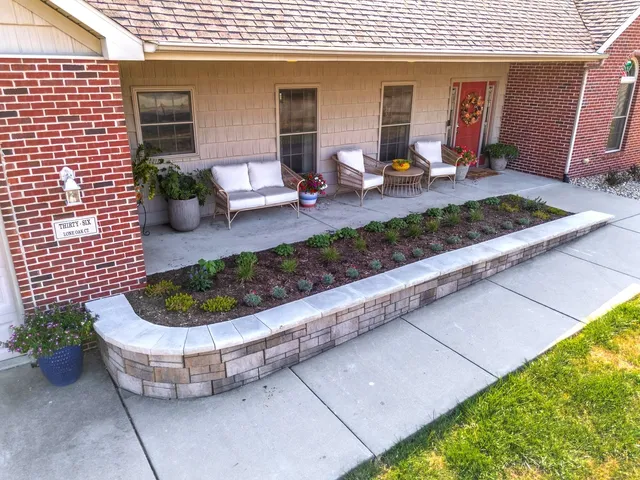 $430,000 | 36 Lone Oak Court, Bloomington, IL 61705