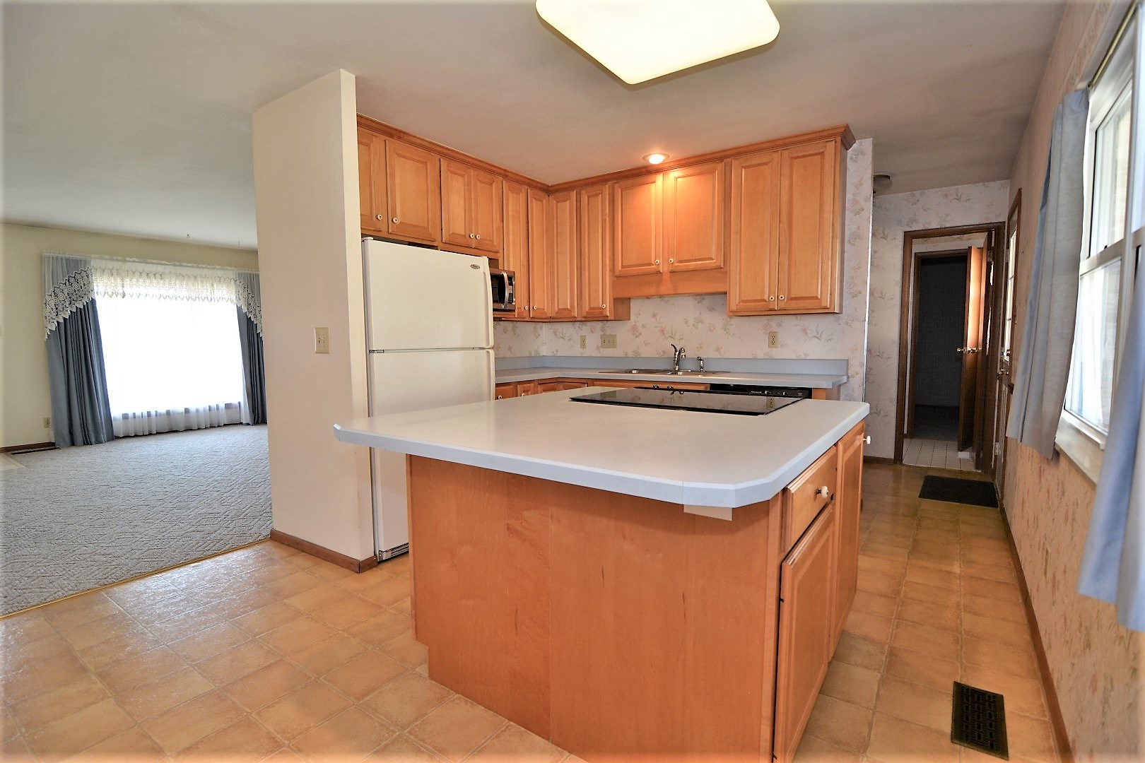 911 Stonebridge Road Evansville, IN 47710 - Photo 5 of 19 Gallery Image 5