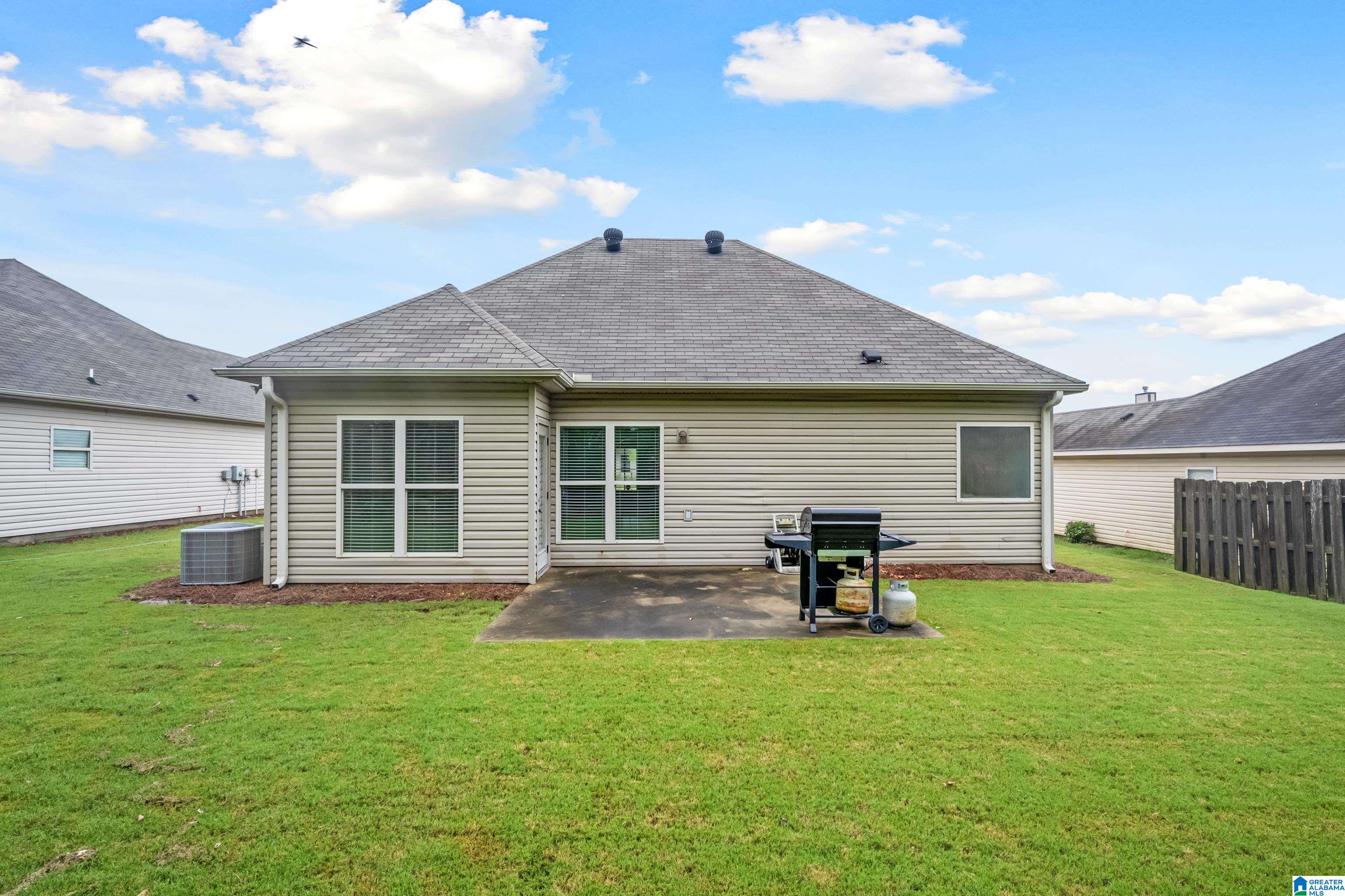 1114 Emerald Ridge Drive Calera, AL 35040 - Photo 4 of 27