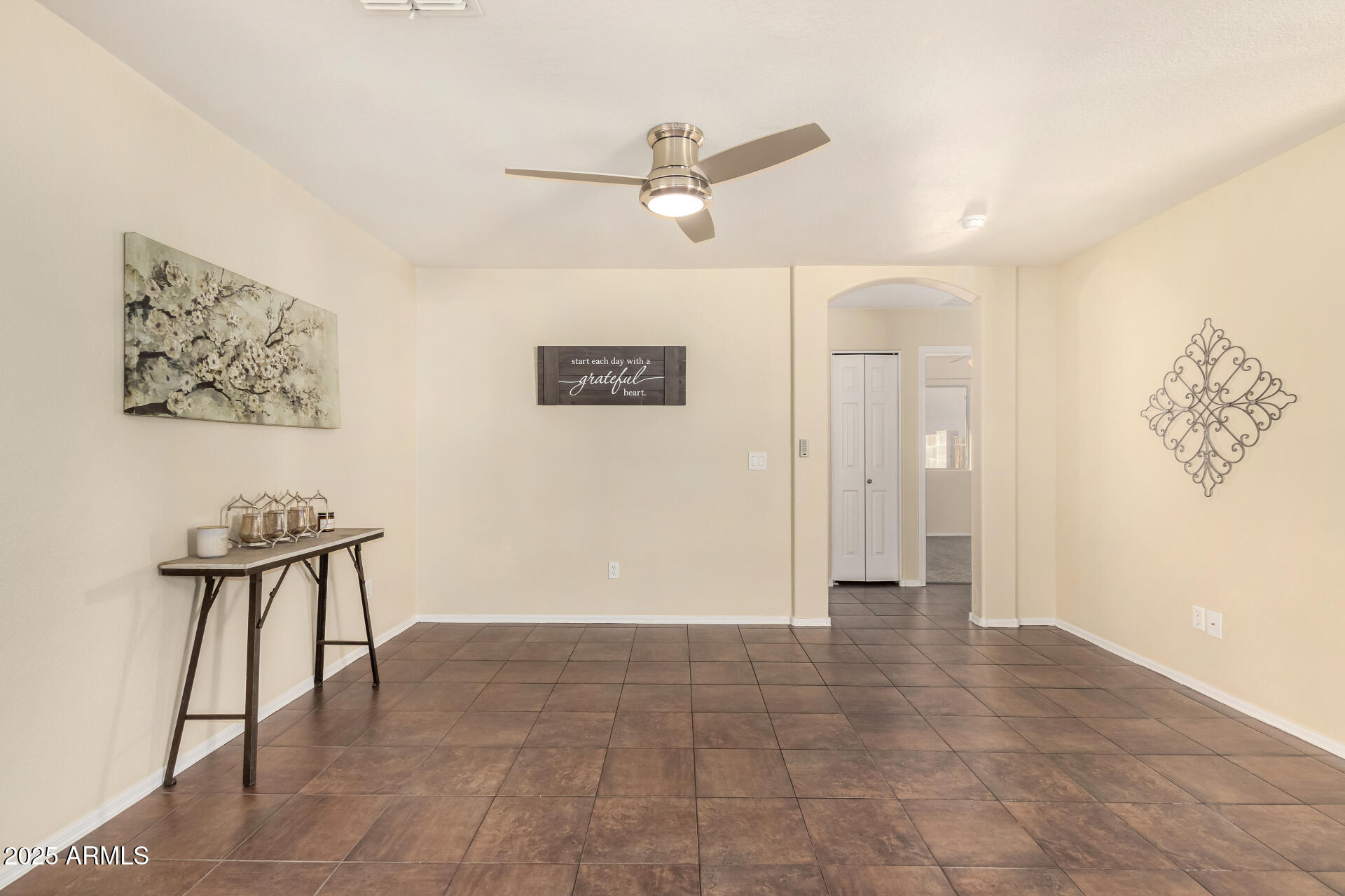 1547 West Apollo Road Phoenix, AZ 85041 - Photo 11 of 35 10 - Apollo