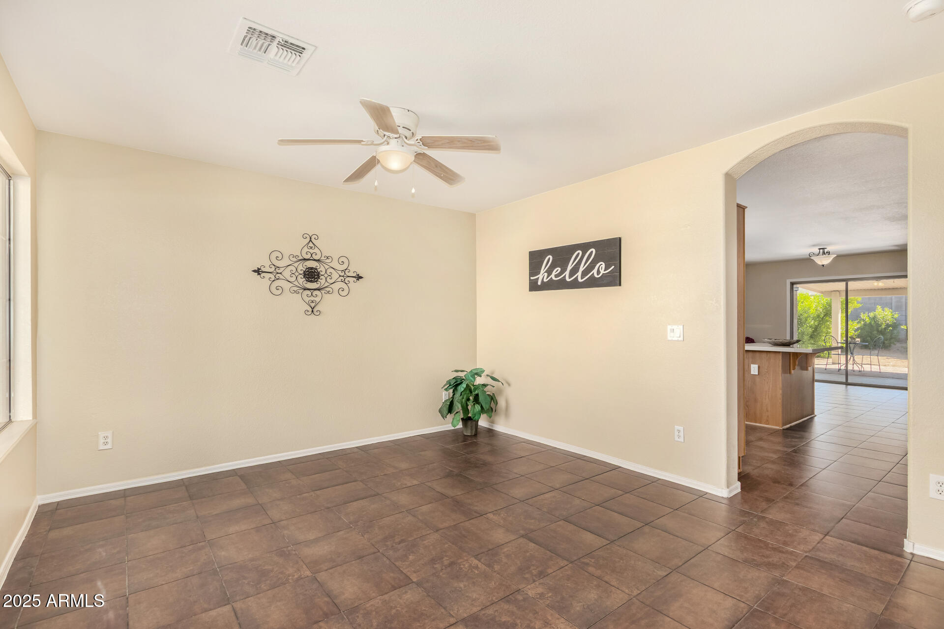 1547 West Apollo Road Phoenix, AZ 85041 - Photo 13 of 35 12 - Apollo