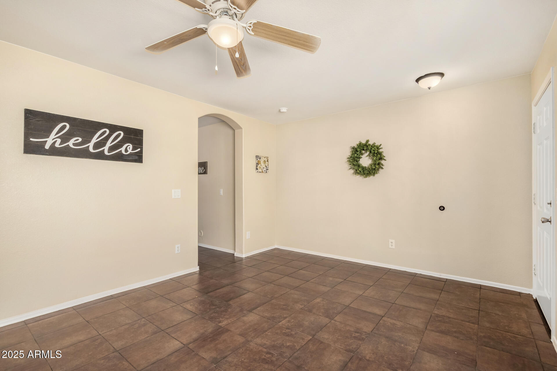 1547 West Apollo Road Phoenix, AZ 85041 - Photo 14 of 35 13 - Apollo