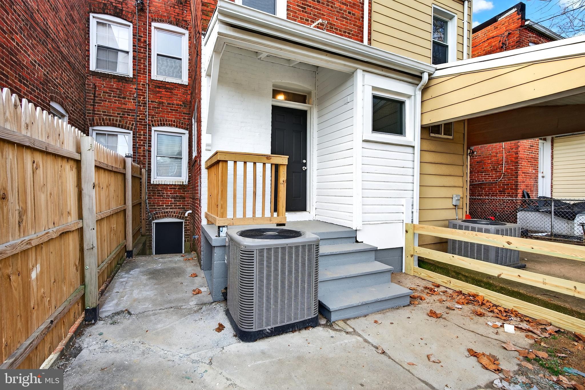 7014 Belclare Road Baltimore, MD 21222 - Photo 34 of 36 a view of a house with a large window