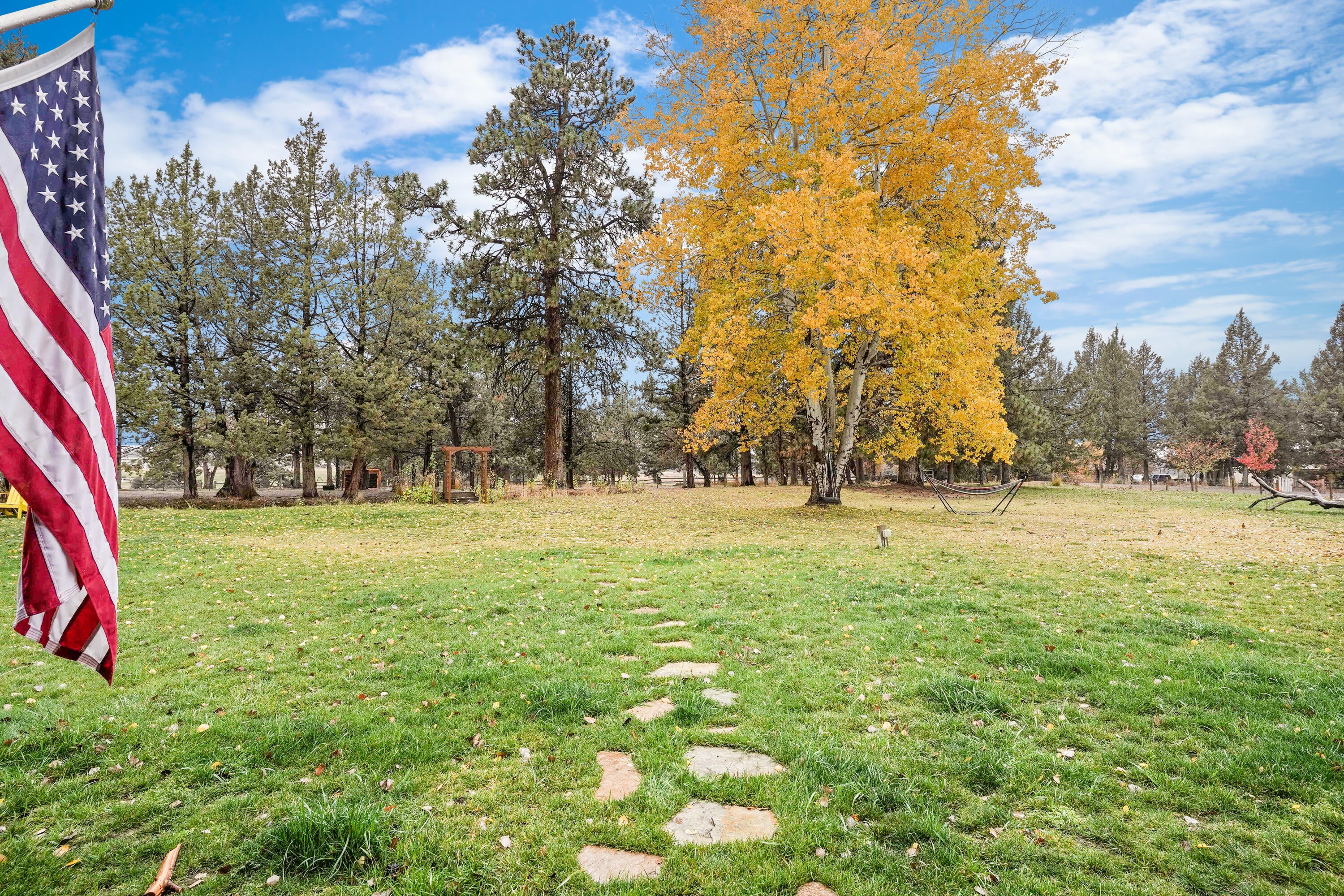 63520 Cricketwood Road Bend, OR 97701 - Photo 12 of 84 DSC04598