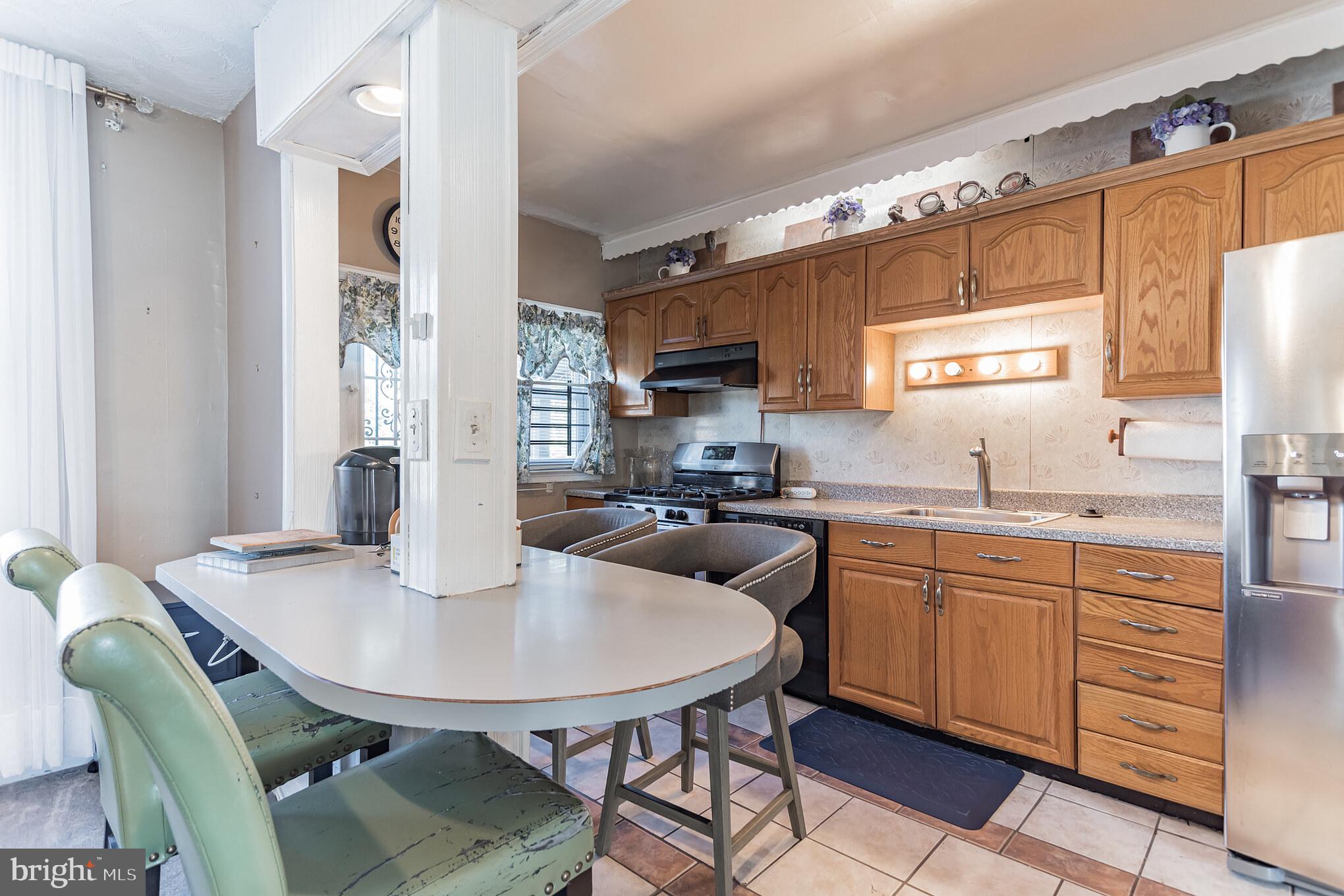4205 Roland View Avenue Baltimore, MD 21215 - Photo 13 of 25