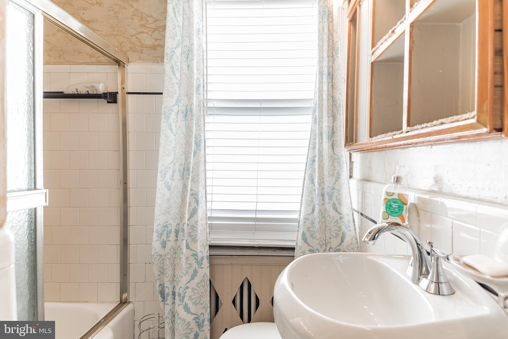 4205 Roland View Avenue Baltimore, MD 21215 - Photo 21 of 25