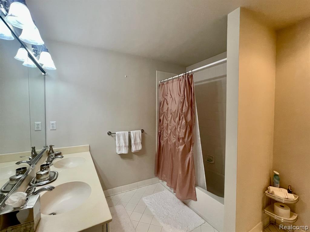 49676 Timber Trail Novi, MI 48374 - Photo 29 of 38 Gallery Image 29