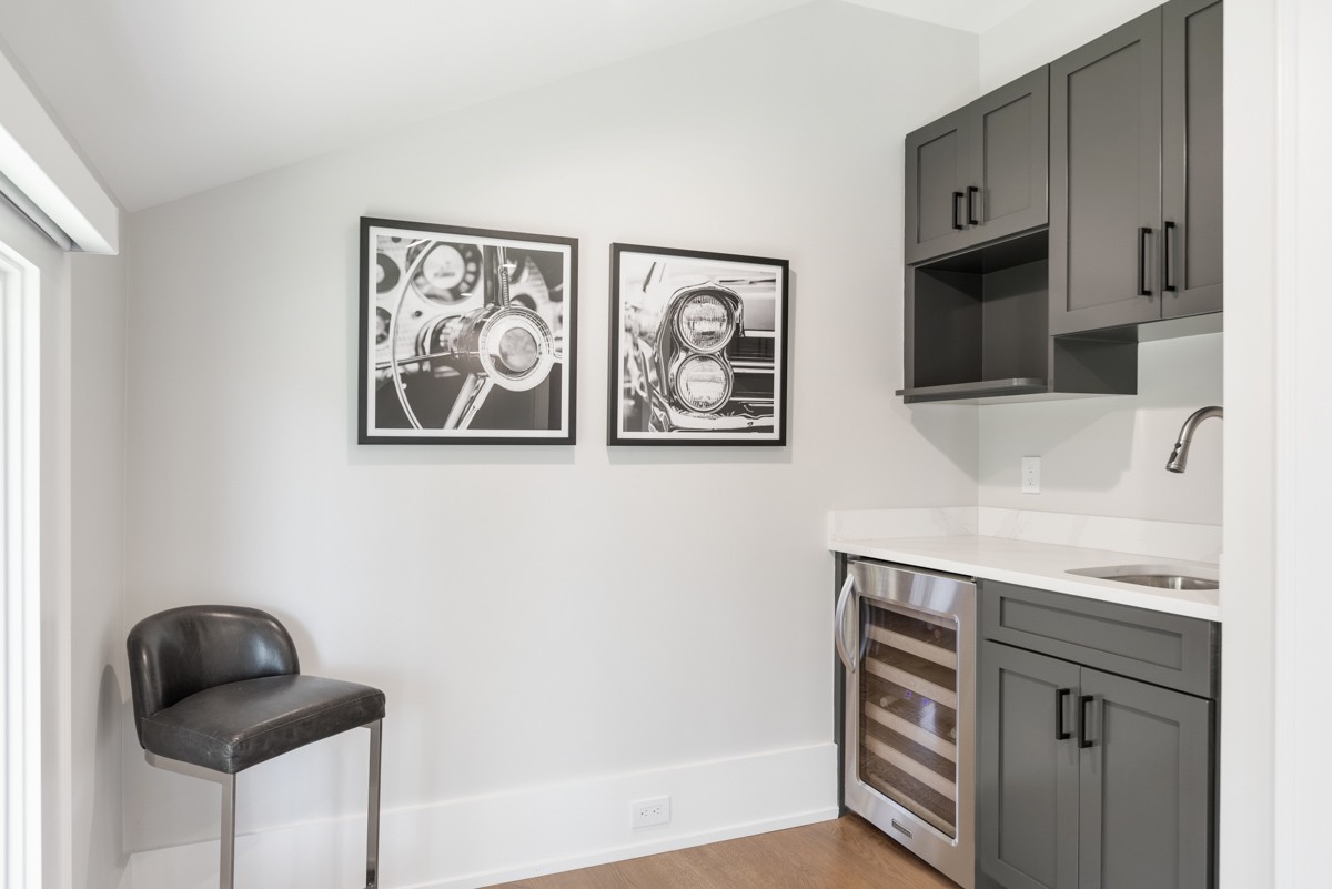 5893 Cairo Bend Road Lebanon, TN 37087 - Photo 28 of 47 a kitchen with stainless steel appliances a stove and a refrigerator