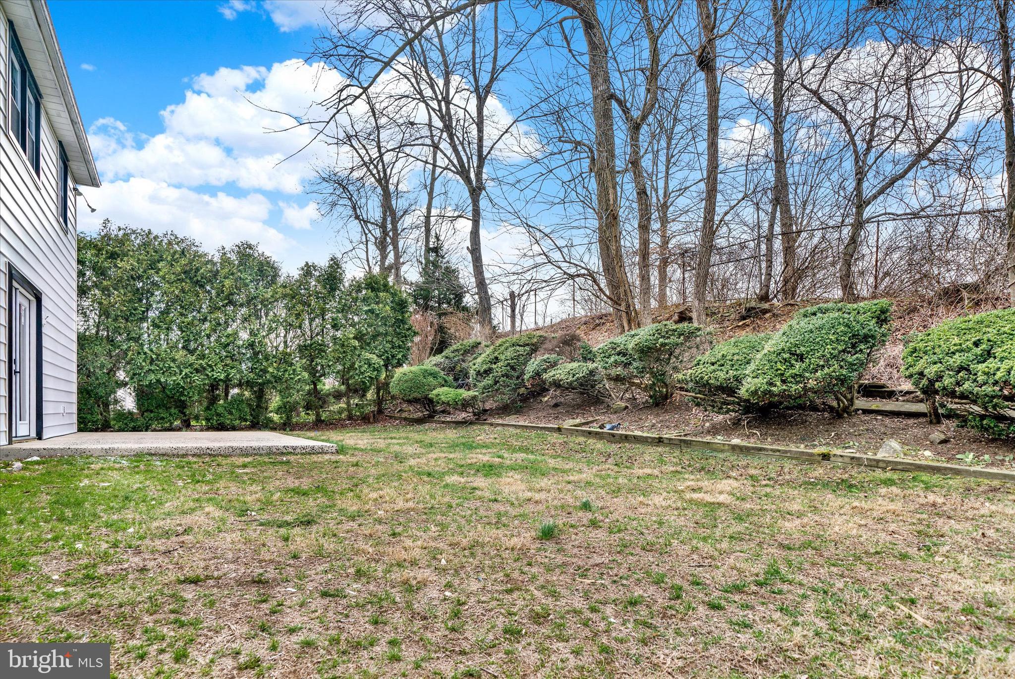 658 West Rolling Road Springfield, PA 19064 - Photo 38 of 53 Backyard
