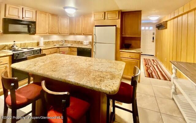 3305 I Wood Road Snowmass Village, CO 81615 - Photo 13 of 49 kitchen - entry