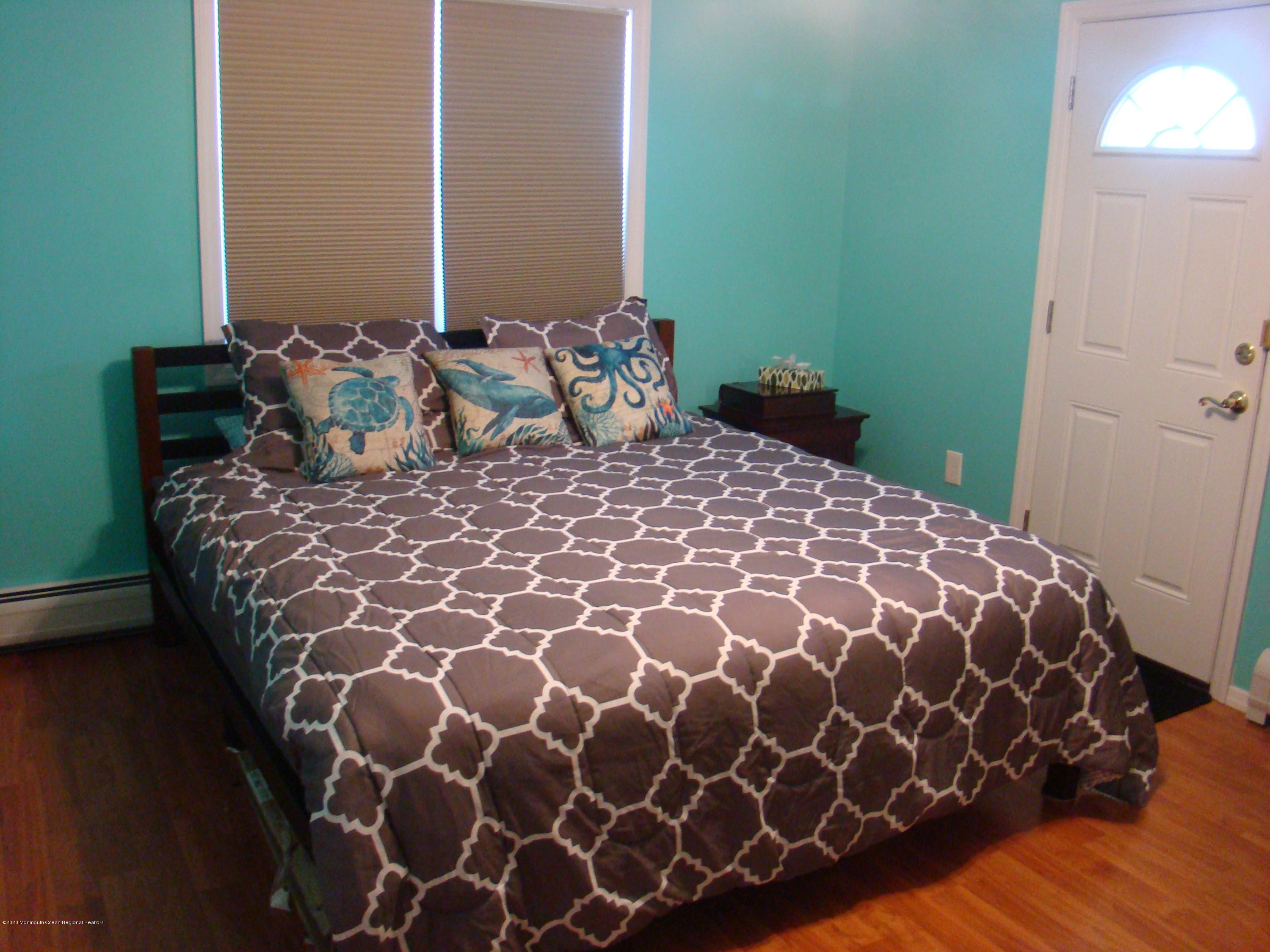 510 Shore Road Union Beach, NJ 07735 - Photo 4 of 35 DSC04772
