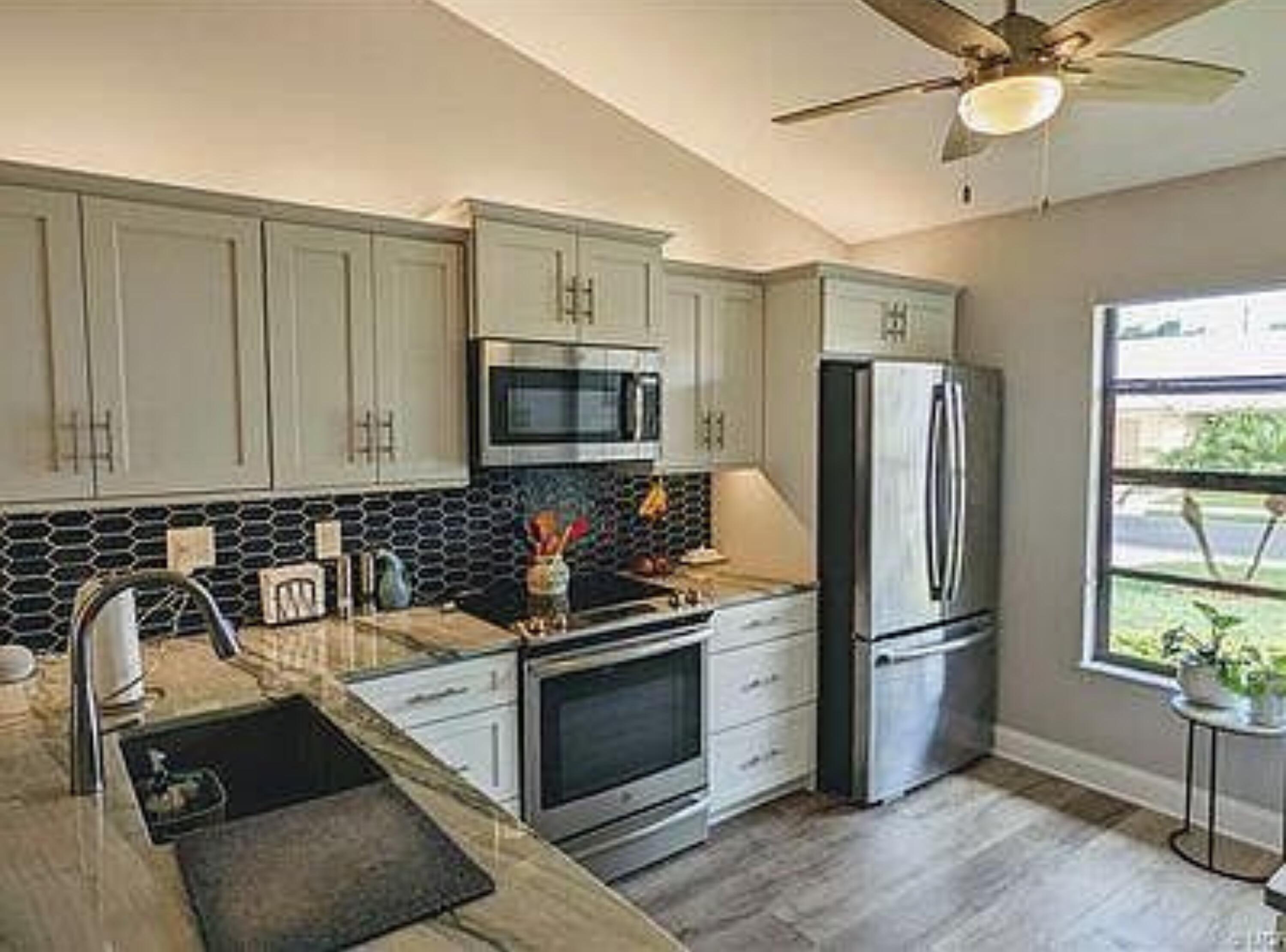 7716 Southeast Sugar Sand Circle Hobe Sound, FL 33455 - Photo 53 of 61 40