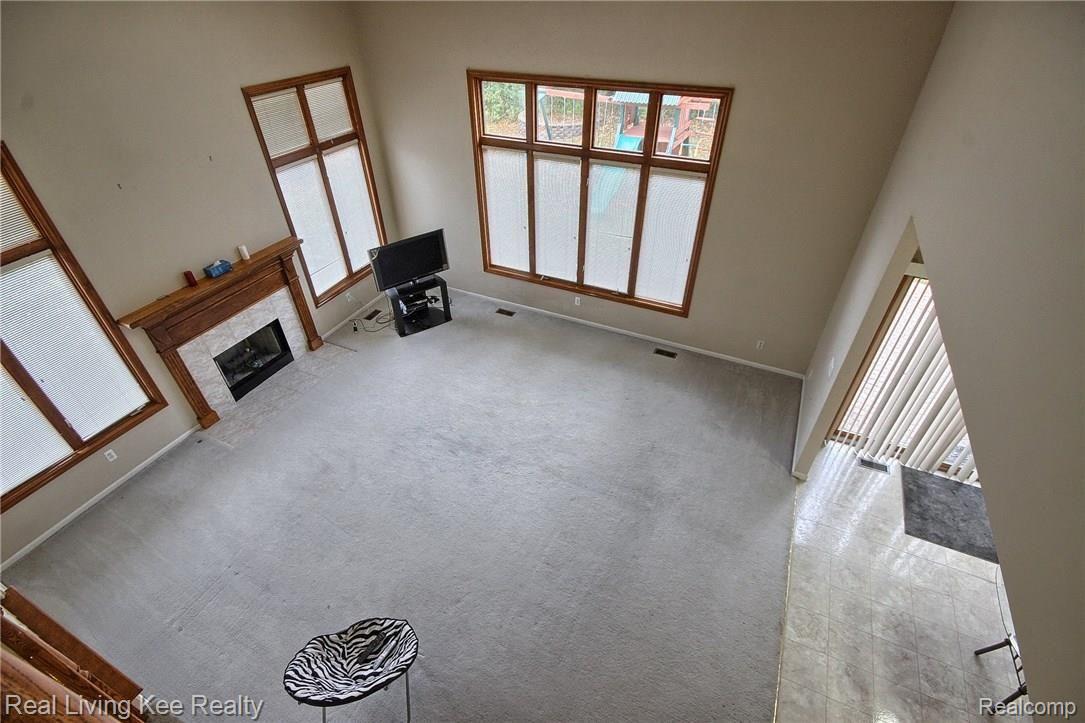 508 Springview Drive Rochester, MI 48307 - Photo 13 of 33 Family_Room_From_Above.jpg