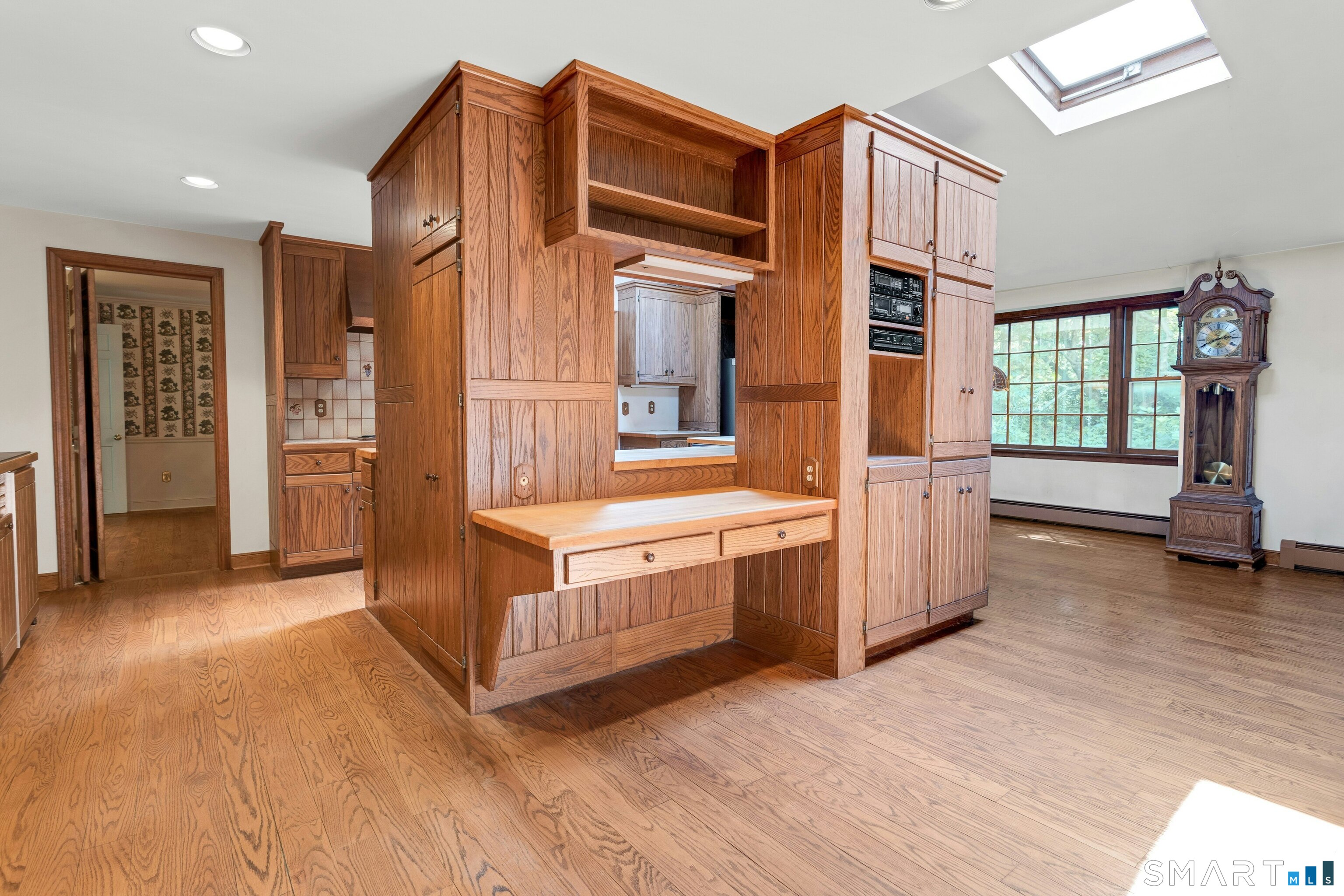 85 Carriage Road Wilton, CT 06897 - Photo 14 of 38