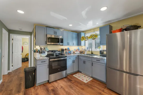 $1,200,000 | 3 Harris Avenue, Hampton, NH 03842