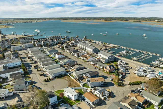 $1,200,000 | 3 Harris Avenue, Hampton, NH 03842