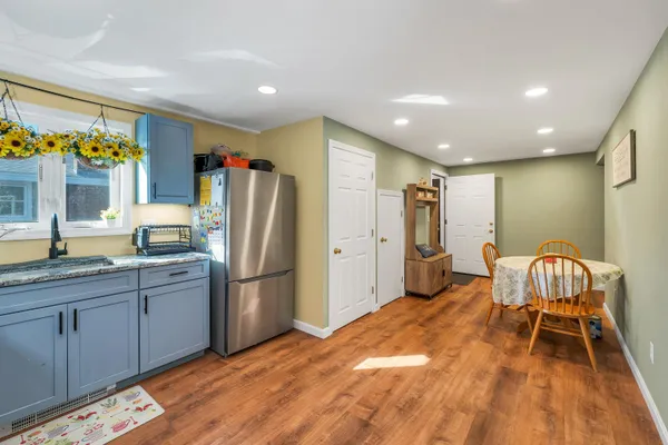 $1,200,000 | 3 Harris Avenue, Hampton, NH 03842
