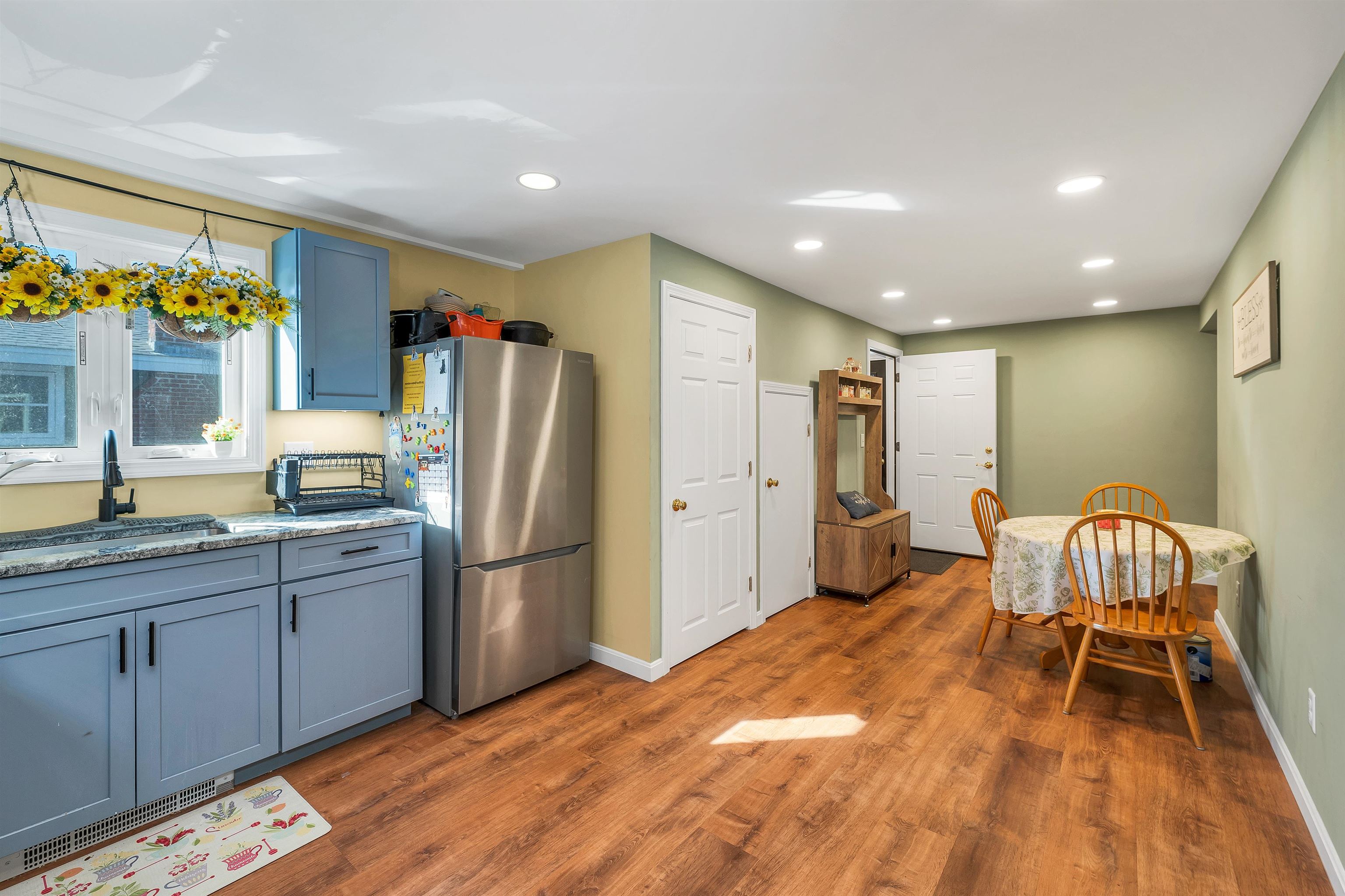 3 Harris Avenue Hampton, NH 03842 - Photo 6 of 60