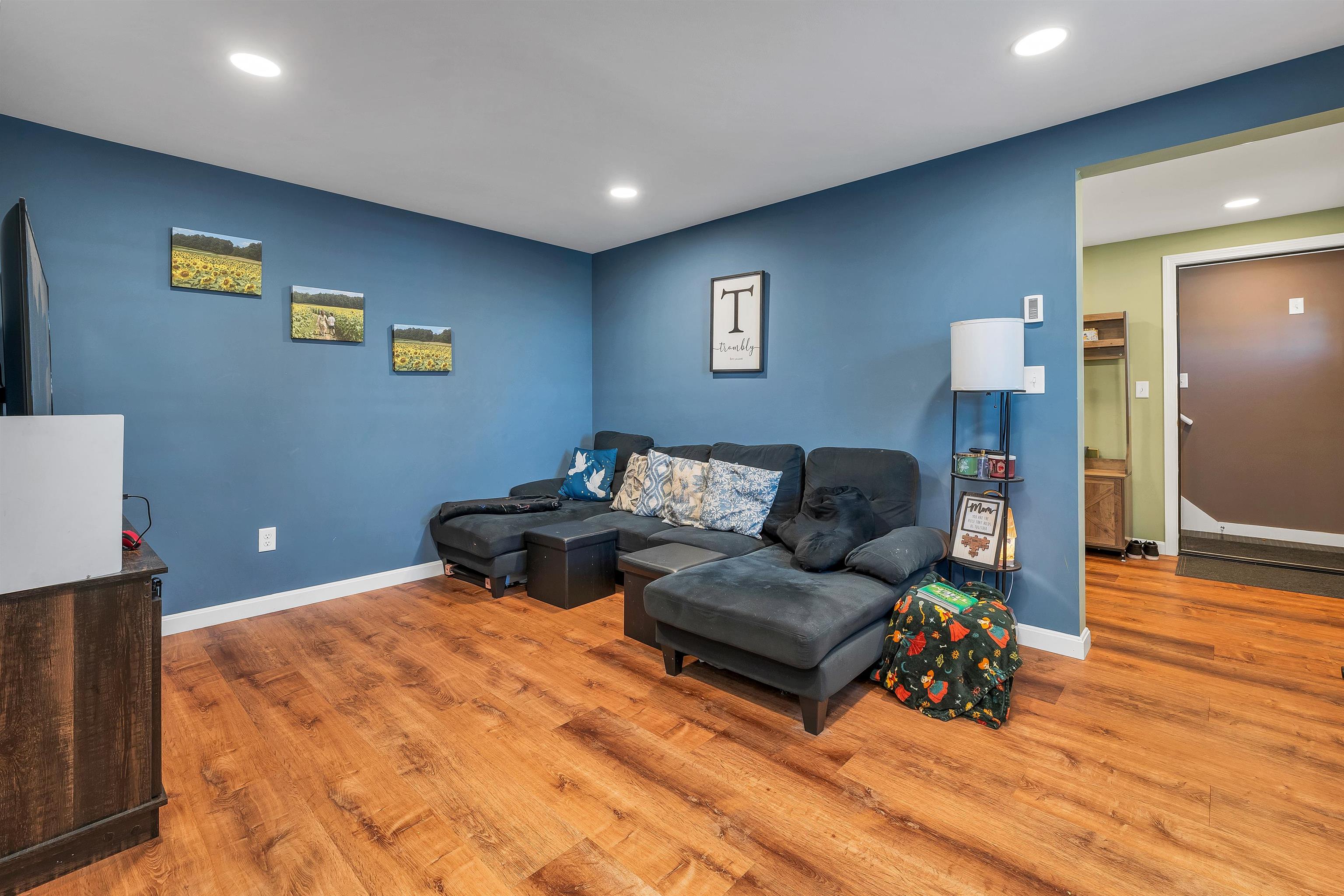 3 Harris Avenue Hampton, NH 03842 - Photo 9 of 60