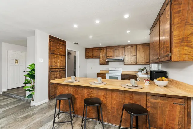 $725,000 | 2735 Little Oak Lane, Rescue, CA 95672