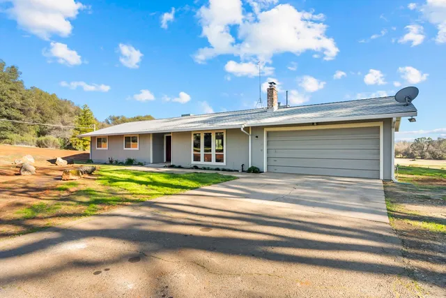 $725,000 | 2735 Little Oak Lane, Rescue, CA 95672