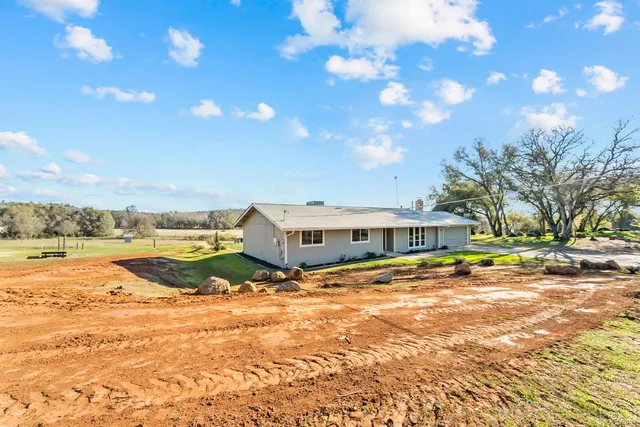 $725,000 | 2735 Little Oak Lane, Rescue, CA 95672