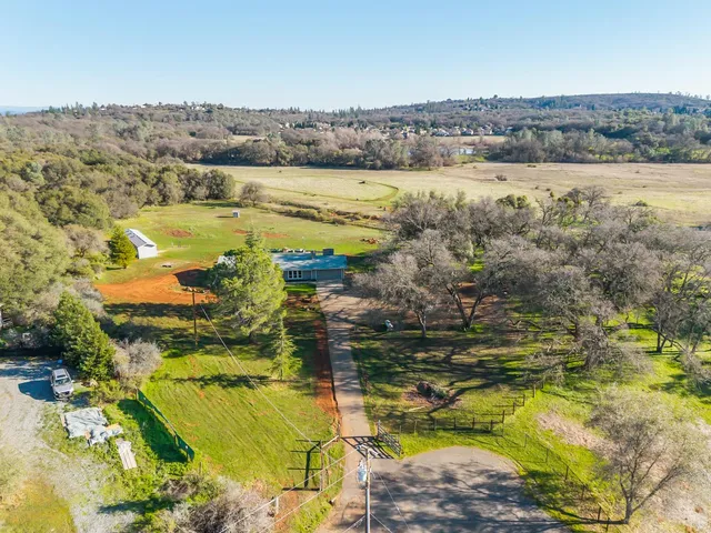 $725,000 | 2735 Little Oak Lane, Rescue, CA 95672