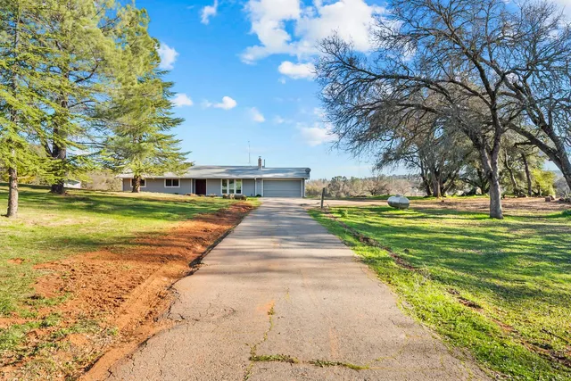 $725,000 | 2735 Little Oak Lane, Rescue, CA 95672