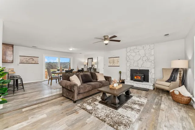 $725,000 | 2735 Little Oak Lane, Rescue, CA 95672